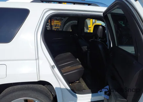 2015 GMC Terrain Denali z USA, uszkodzony, nr VIN 2GKFLUE38F6148431